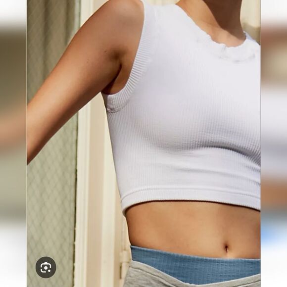 NWOT FREE PEOPLE HAPPINESS RUNS MUSCLE TANK - Picture 4 of 15